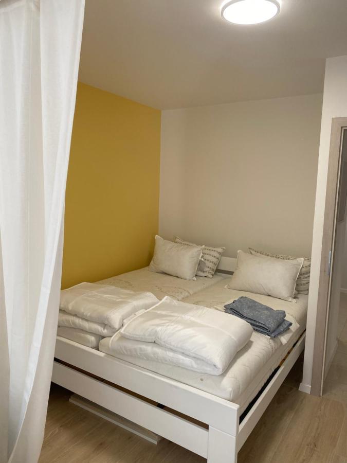At Alex Apartments Koper Bagian luar foto