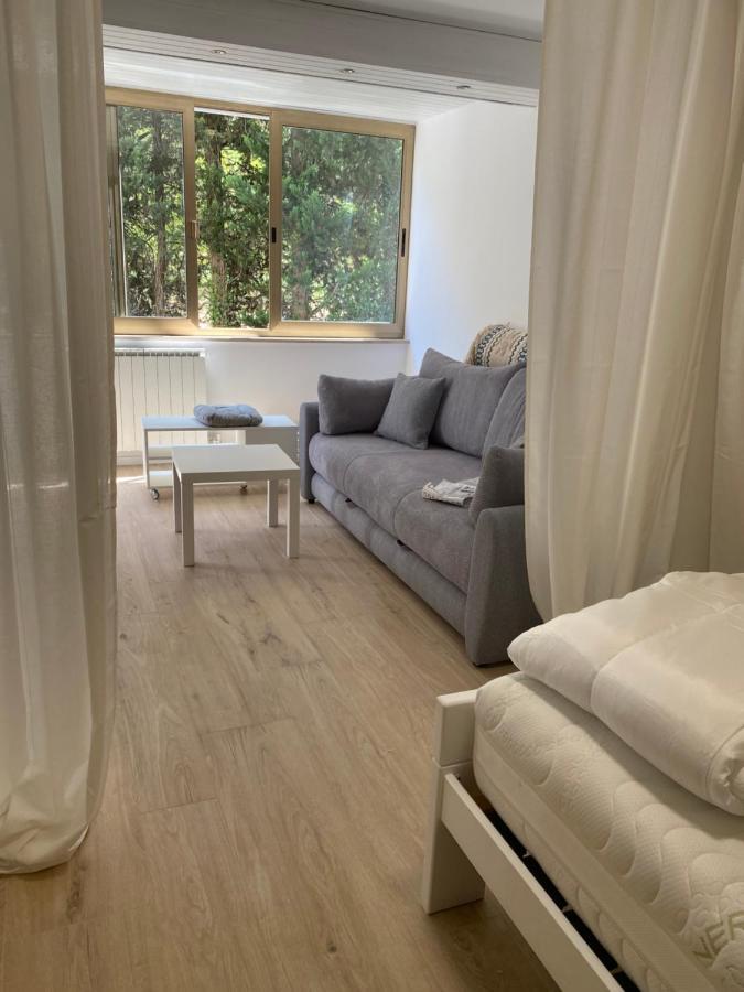 At Alex Apartments Koper Bagian luar foto